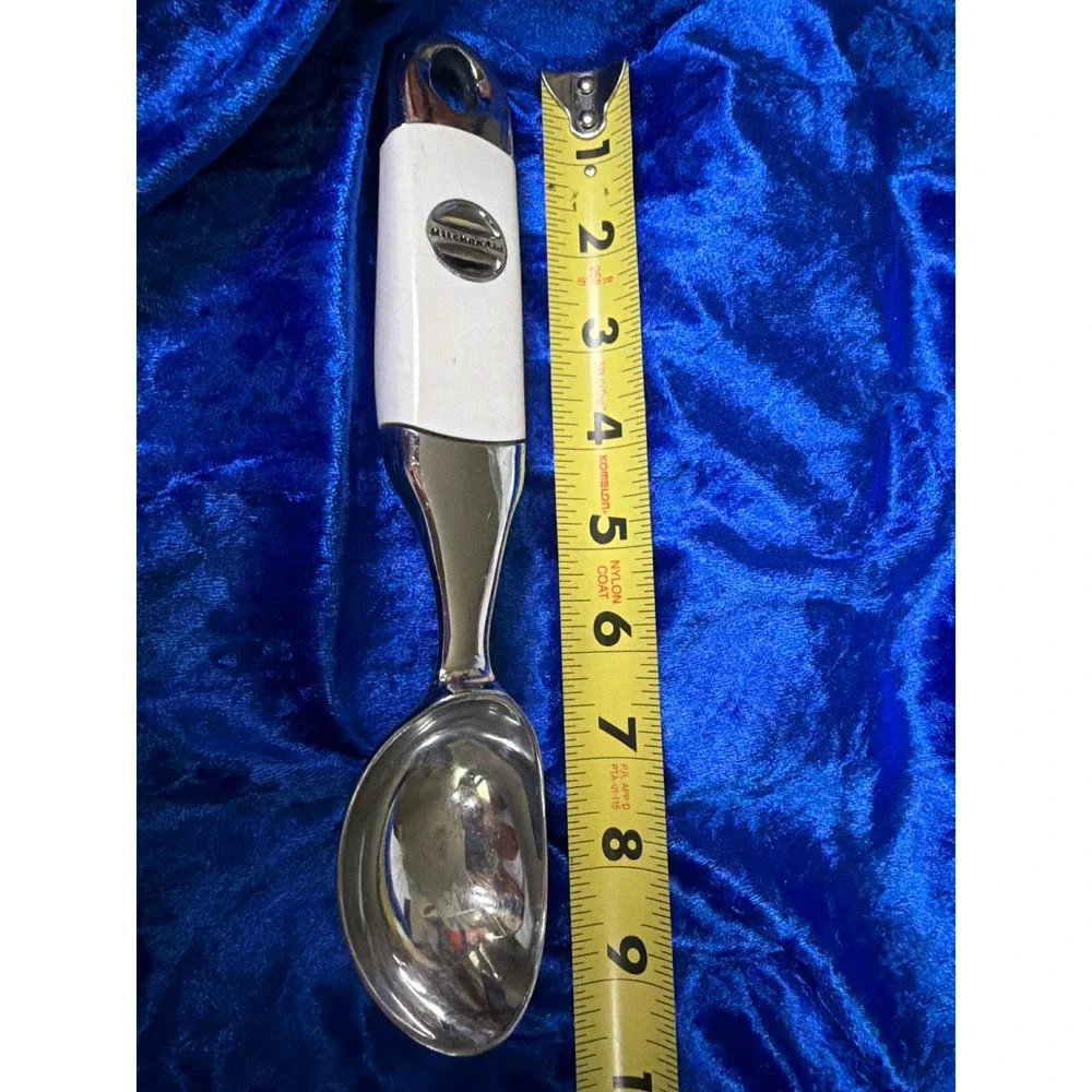 KitchenAid Ice Cream Scoop White Ergonomic Handle Zinc Alloy‎ Head 8.5 Inch Cute